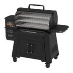 Paket: Pit Boss Titan Pelletgrill + Abdeckhaube + 3 Säcke Pellets – Image 4
