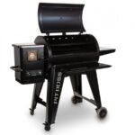 Pit Boss Navigator 850 Grill-Paket + Abdeckhaube + 3 Säcke Pellets + Pizzastein – Image 4
